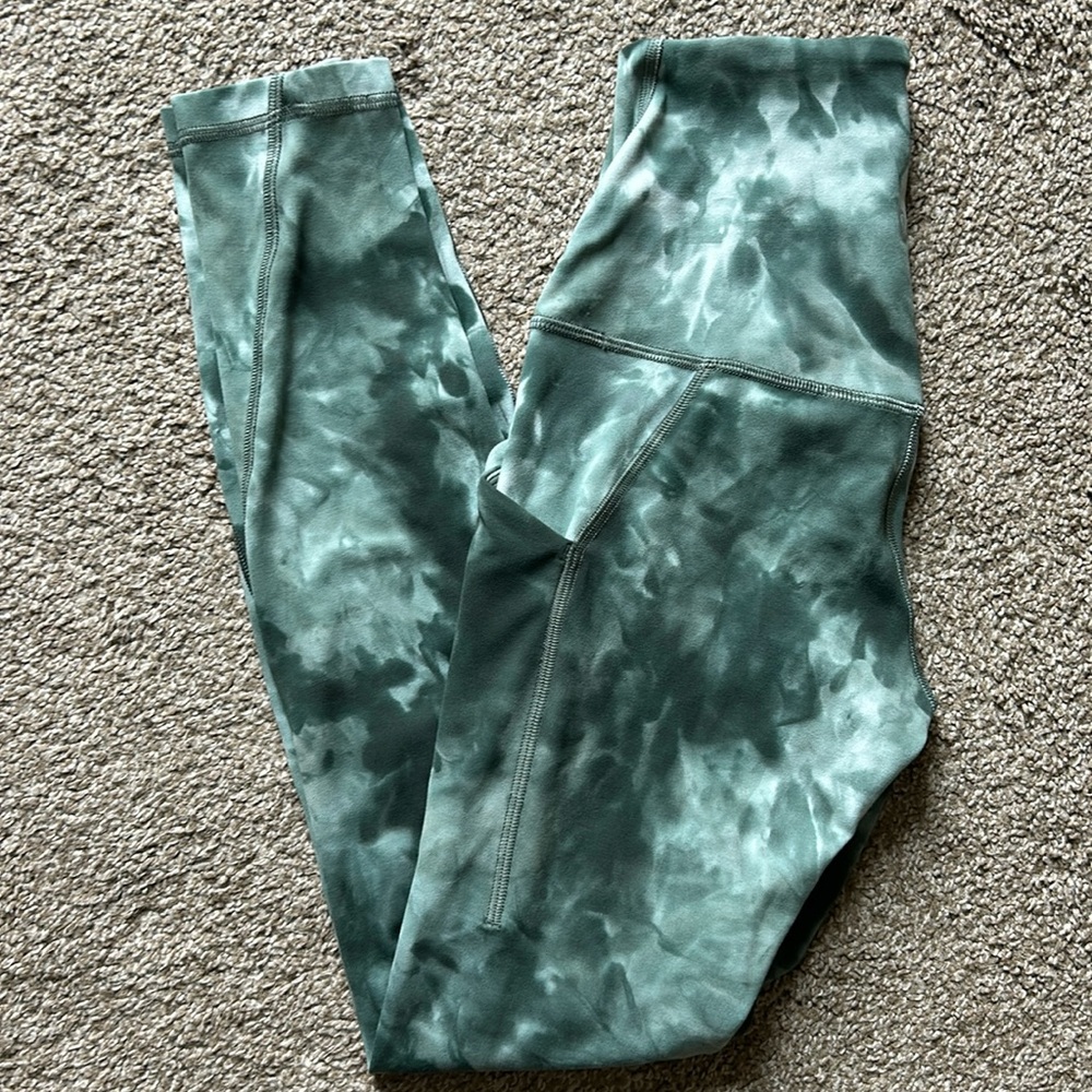 NWOT Size 2 Lululemon 28in Align Leggings
